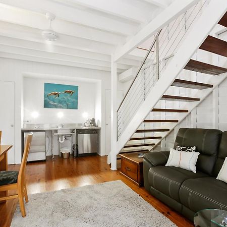 Port Douglas Cottage & Lodge エクステリア 写真