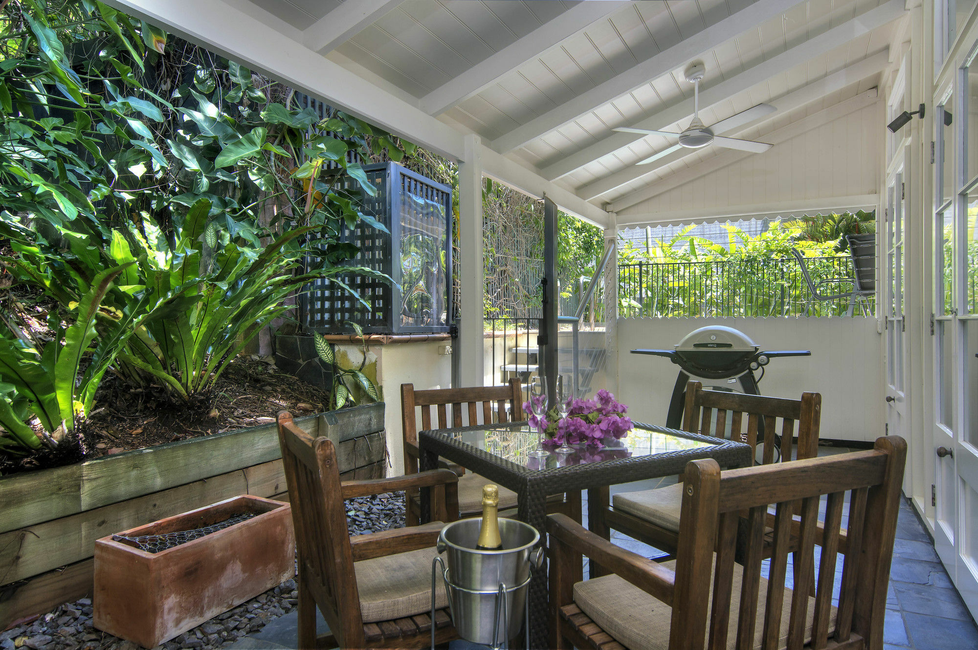 Port Douglas Cottage & Lodge エクステリア 写真