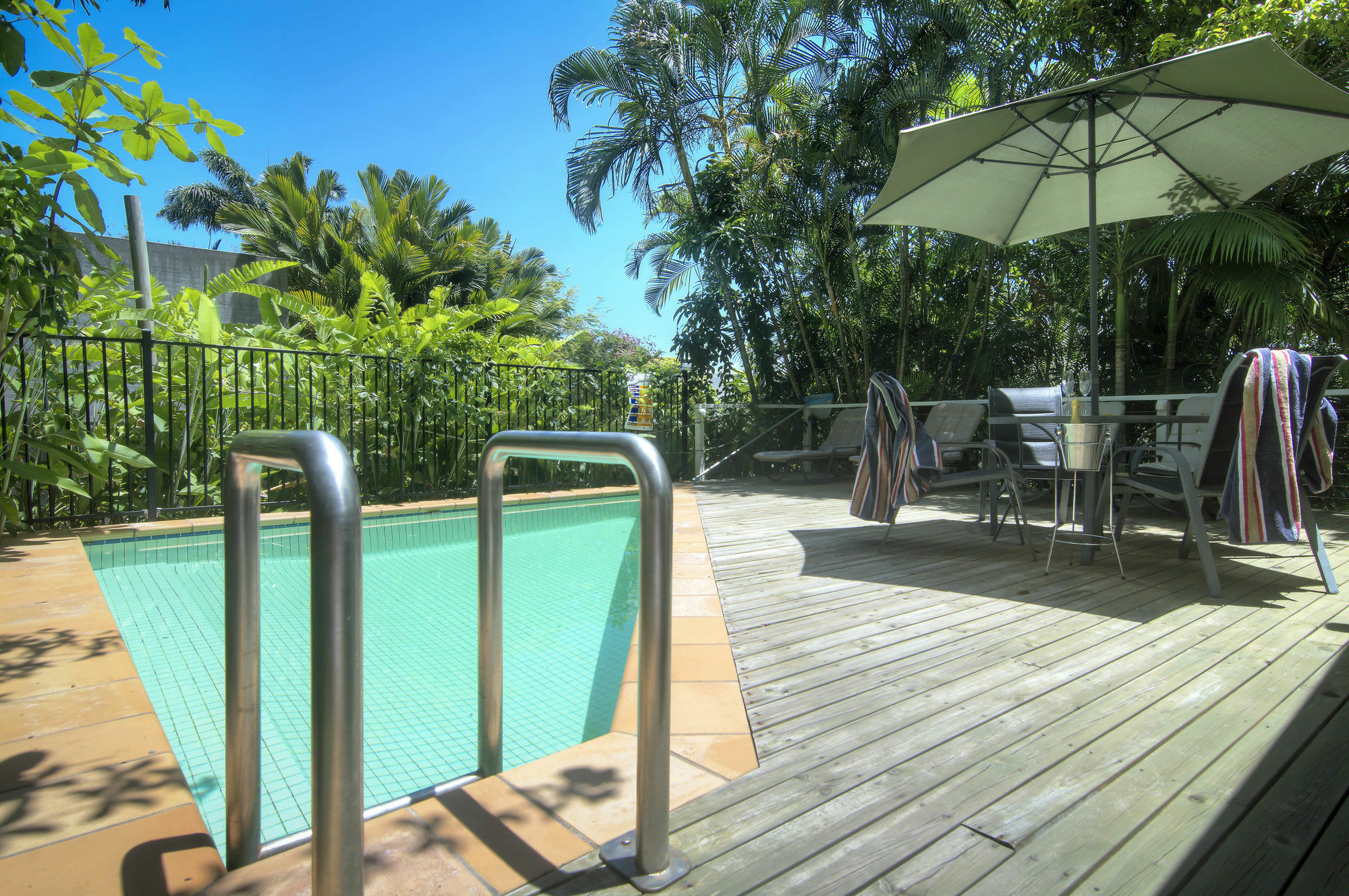 Port Douglas Cottage & Lodge エクステリア 写真
