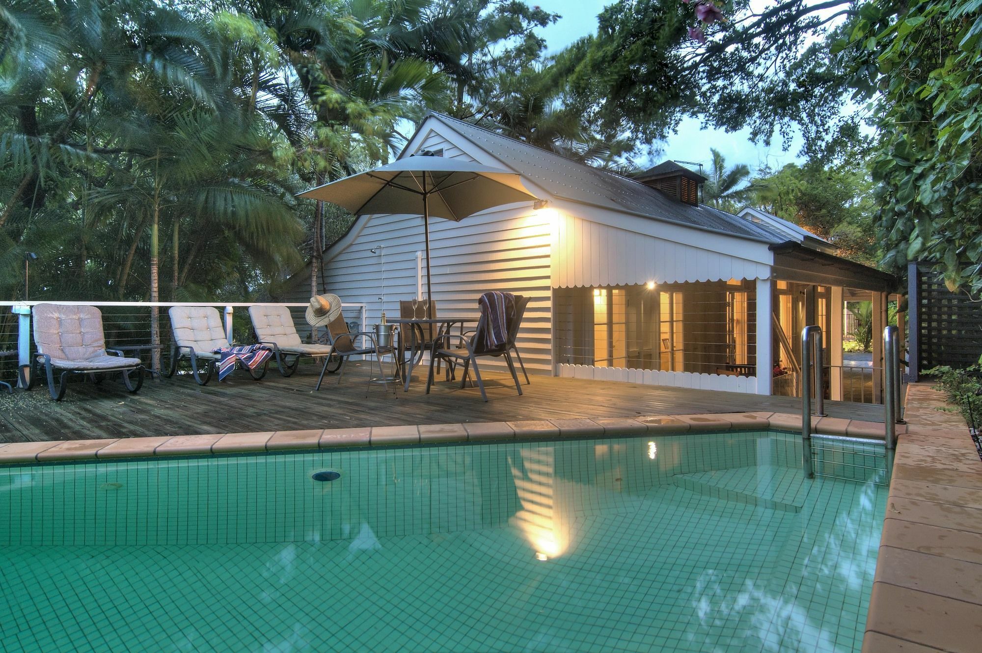 Port Douglas Cottage & Lodge エクステリア 写真